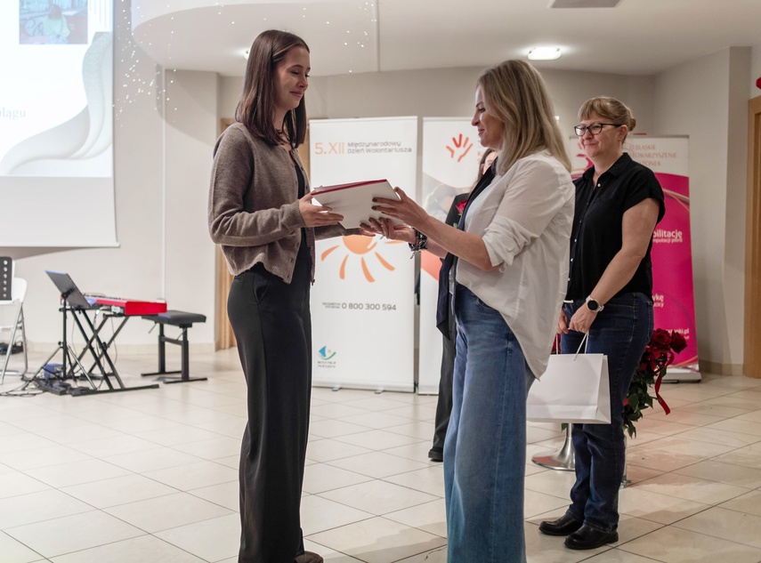 Nagrodzono najaktywniejszych wolontariuszy zdjęcie nr 340353