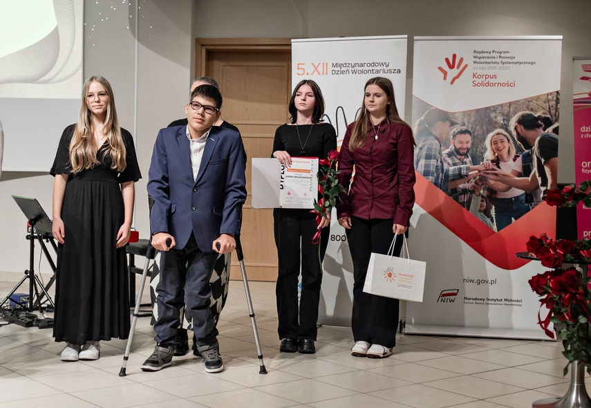 Nagrodzono najaktywniejszych wolontariuszy zdjęcie nr 340365