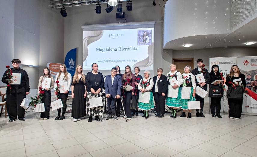 Nagrodzono najaktywniejszych wolontariuszy zdjęcie nr 340372