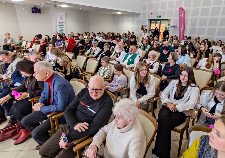 Nagrodzono najaktywniejszych wolontariuszy zdjęcie nr 340319