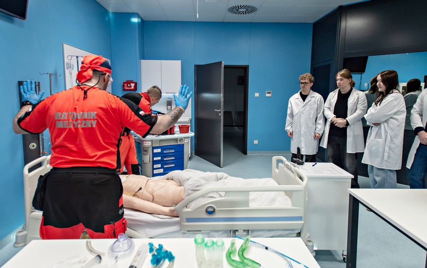 Medyczne i robotyczne nauki stosowane zdjęcie nr 340412