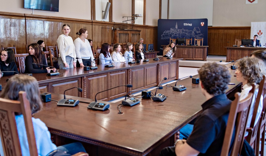 Obradowali młodzi radni zdjęcie nr 340440