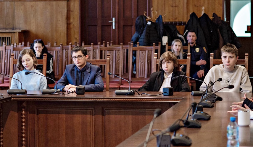 Obradowali młodzi radni zdjęcie nr 340433