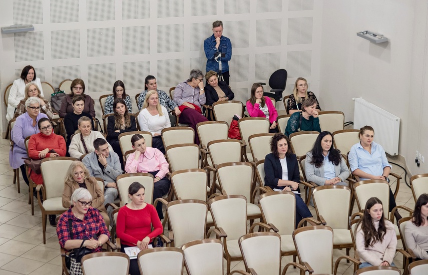 Różne oblicza nastoletniej przemocy zdjęcie nr 340633