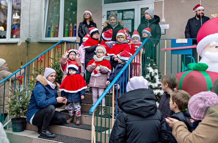 Przedszkolne kolędowanie zdjęcie nr 340747