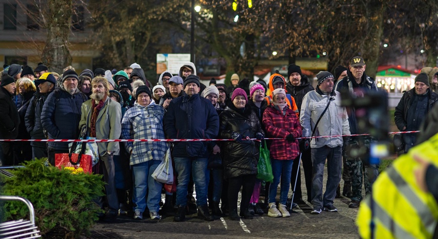 Nigdy nie jesteś sam, czyli wigilia na placu Dworcowym zdjęcie nr 340826
