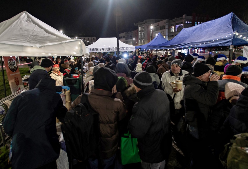 Nigdy nie jesteś sam, czyli wigilia na placu Dworcowym zdjęcie nr 340853