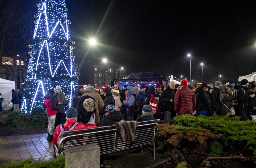 Nigdy nie jesteś sam, czyli wigilia na placu Dworcowym zdjęcie nr 340856