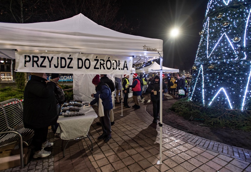Nigdy nie jesteś sam, czyli wigilia na placu Dworcowym zdjęcie nr 340857
