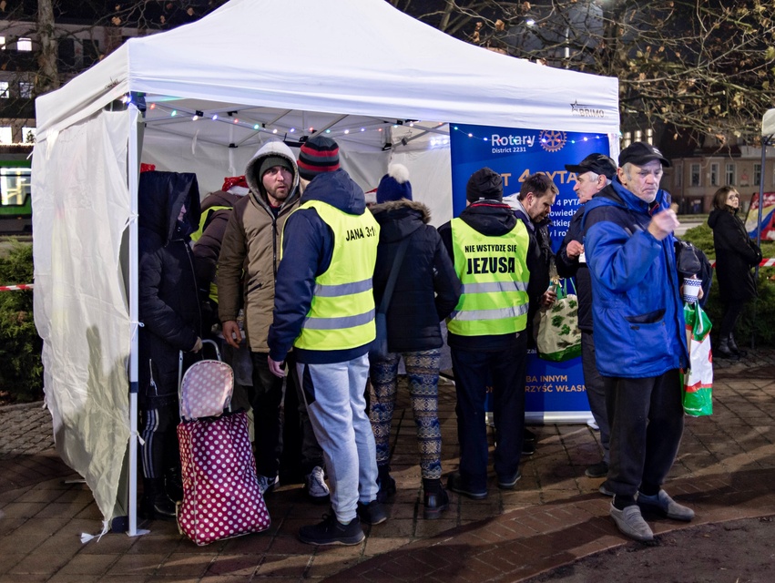 Nigdy nie jesteś sam, czyli wigilia na placu Dworcowym zdjęcie nr 340852