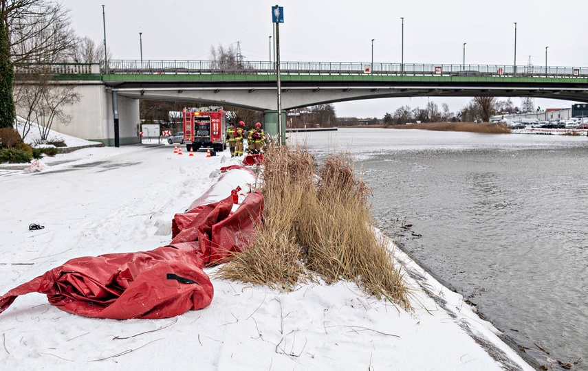 Stan alarmowy na rzece Elbląg zdjęcie nr 340994