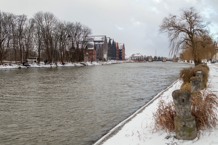 Stan alarmowy na rzece Elbląg zdjęcie nr 340995