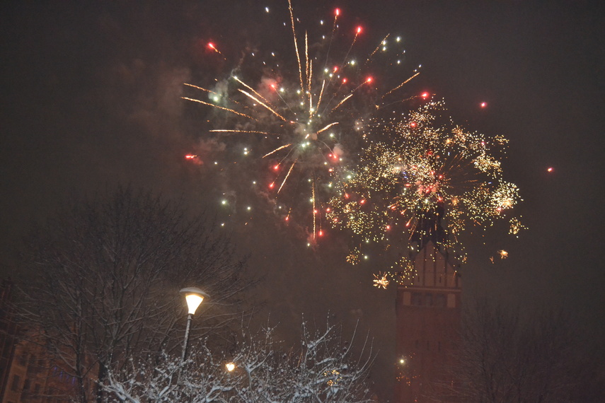 Elblążanie powitali Nowy Rok zdjęcie nr 341022