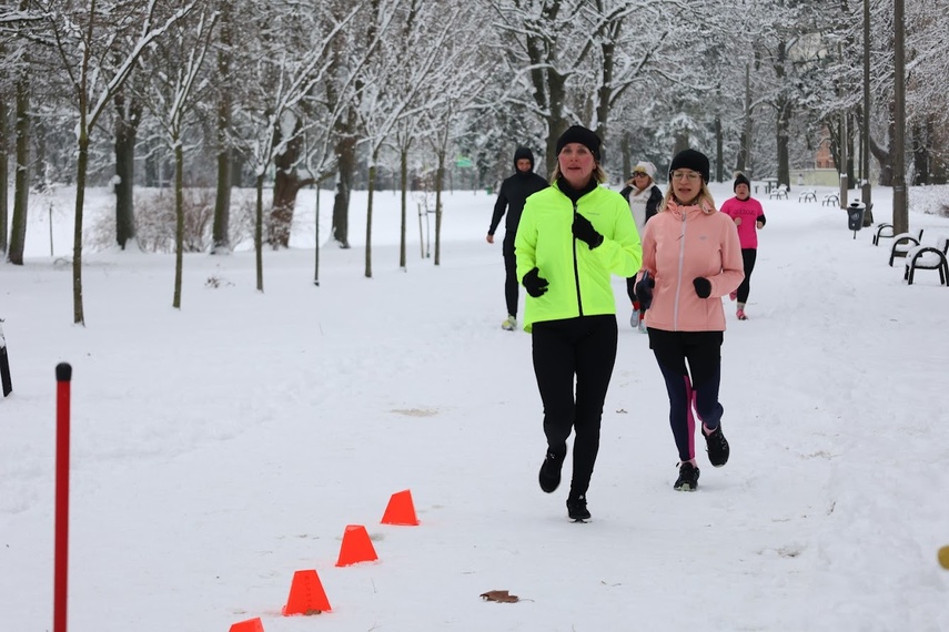 Przywitali nowy rok na parkrunie. Wkrótce akcja bumerang zdjęcie nr 341047