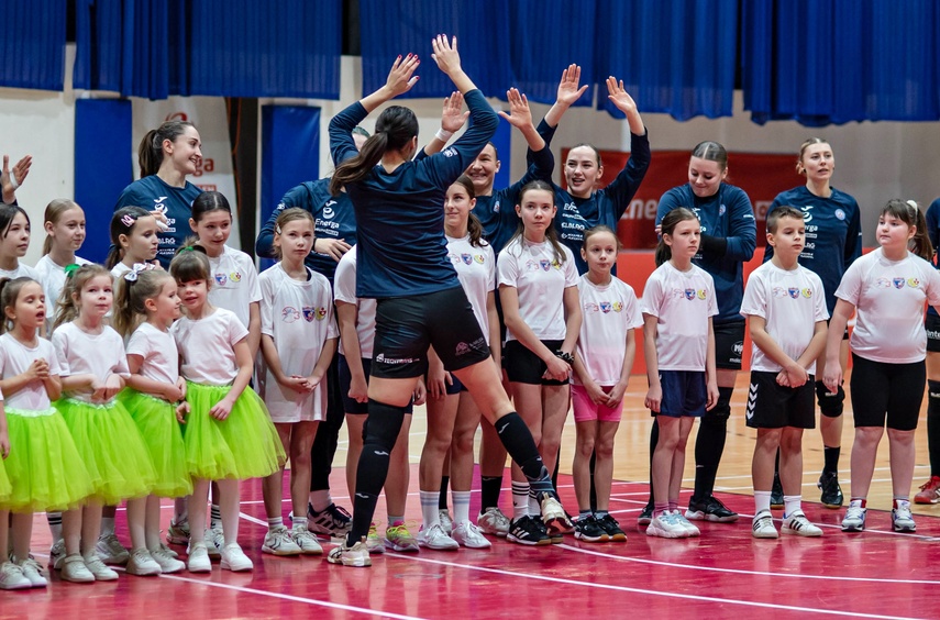 Trudna sytuacja Startu zdjęcie nr 341131