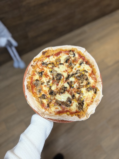 Pizzeria Mała Roma. Rzym nieopodal Bramy Targowej zdjęcie nr 341254