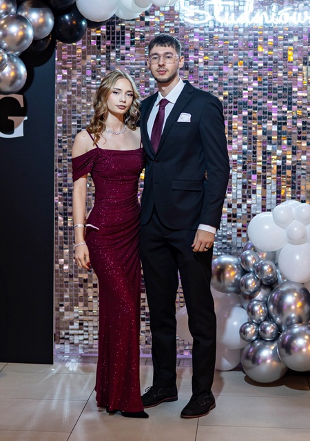 Zaczynamy studniówki! Tak bawili się uczniowie Zespołu Szkół Gosporadczych zdjęcie nr 341355