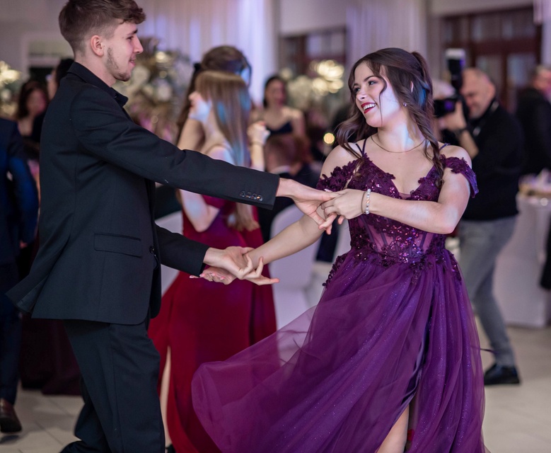 Tak bawiło się na studniówce III Liceum Ogólnokształcące zdjęcie nr 341654