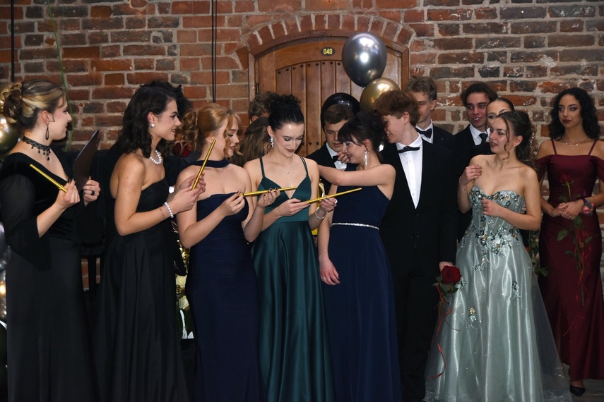 Chwilo trwaj... Studniówka ZPSM zdjęcie nr 341735