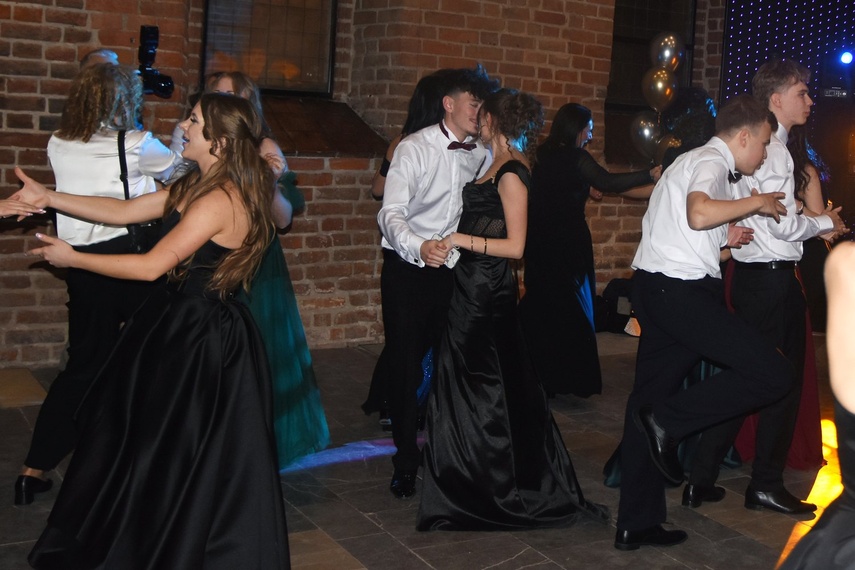 Chwilo trwaj... Studniówka ZPSM zdjęcie nr 341794