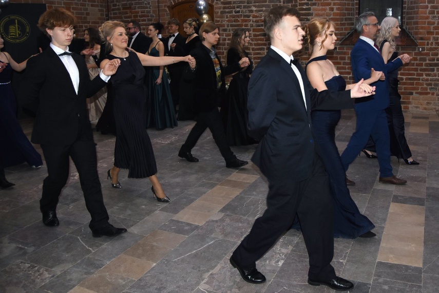 Chwilo trwaj... Studniówka ZPSM zdjęcie nr 341723