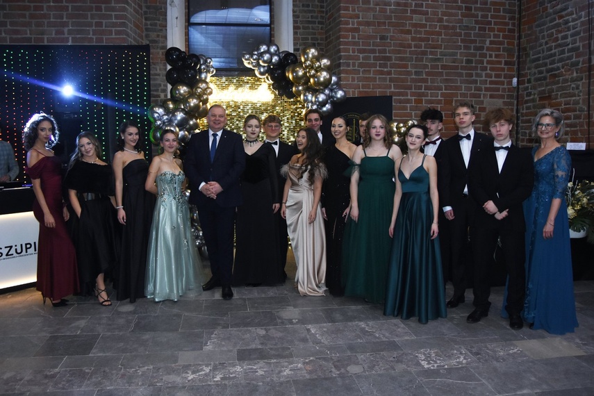 Chwilo trwaj... Studniówka ZPSM zdjęcie nr 341715