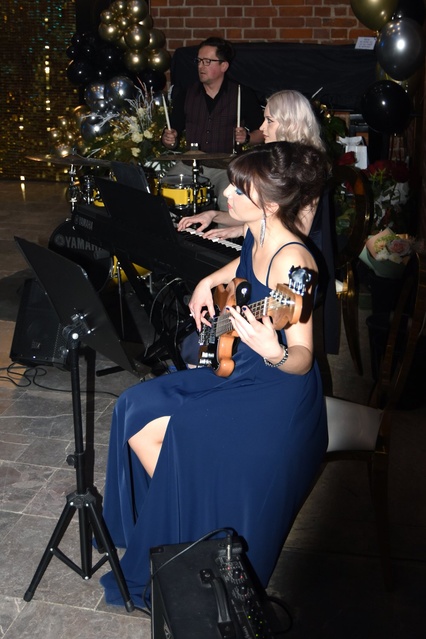 Chwilo trwaj... Studniówka ZPSM zdjęcie nr 341791