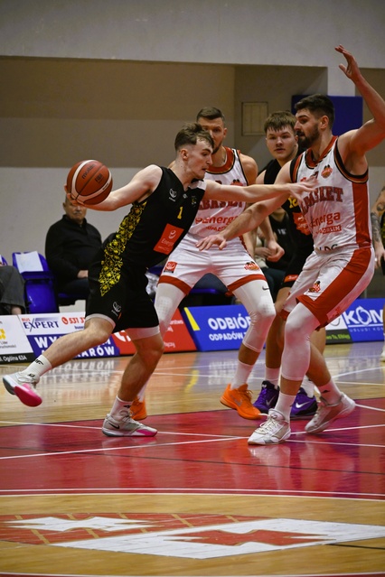 Wielkie emocje pod koszem zdjęcie nr 341822