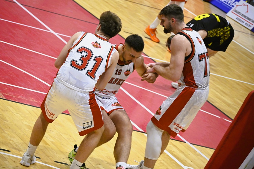 Wielkie emocje pod koszem zdjęcie nr 341852