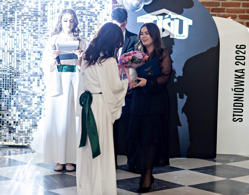 Studniówkę ma się tylko raz w życiu zdjęcie nr 342026