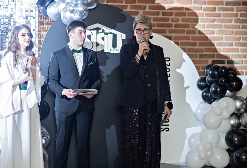 Studniówkę ma się tylko raz w życiu zdjęcie nr 342029