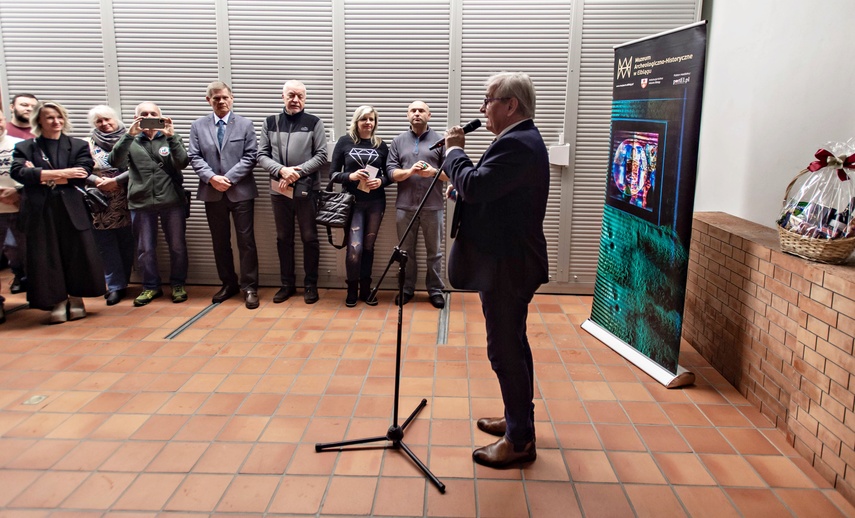 Historia z globusa zdjęcie nr 342140