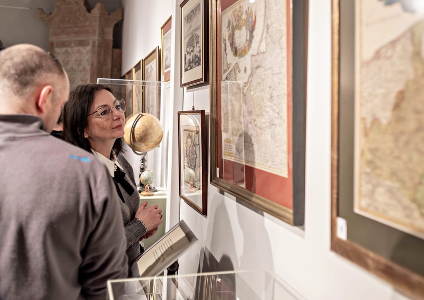 Historia z globusa zdjęcie nr 342160