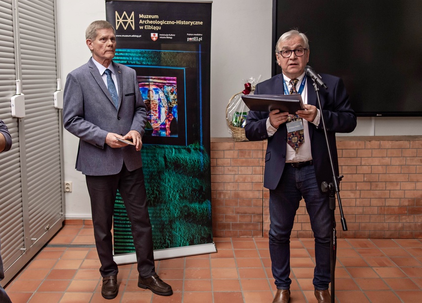 Historia z globusa zdjęcie nr 342143