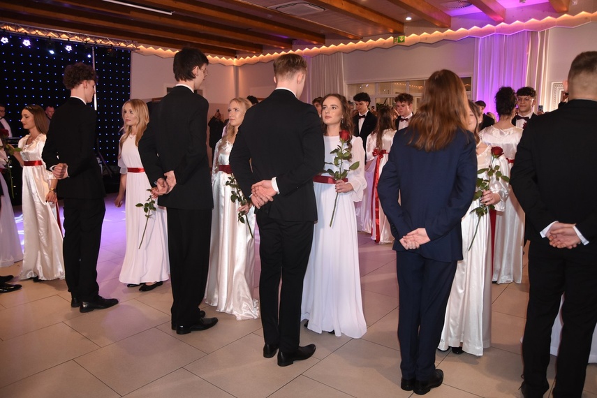 Studniówka II LO zdjęcie nr 342332