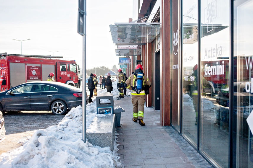 Pożar w centrum handlowym zdjęcie nr 342718
