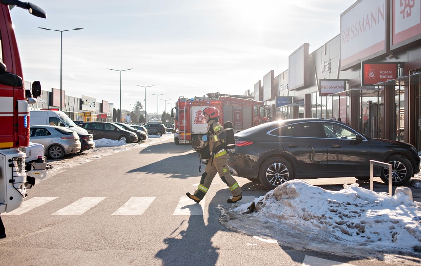 Pożar w centrum handlowym zdjęcie nr 342717