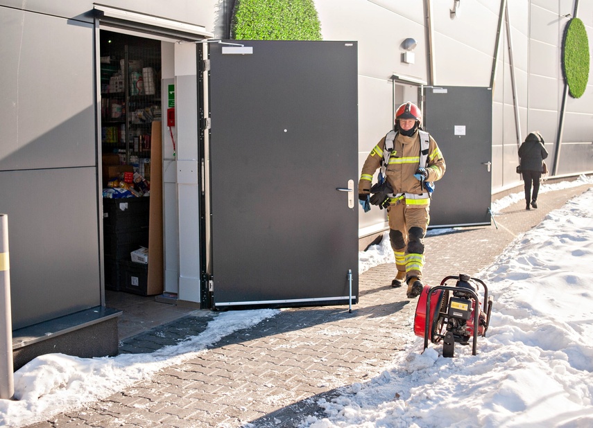 Pożar w centrum handlowym zdjęcie nr 342719