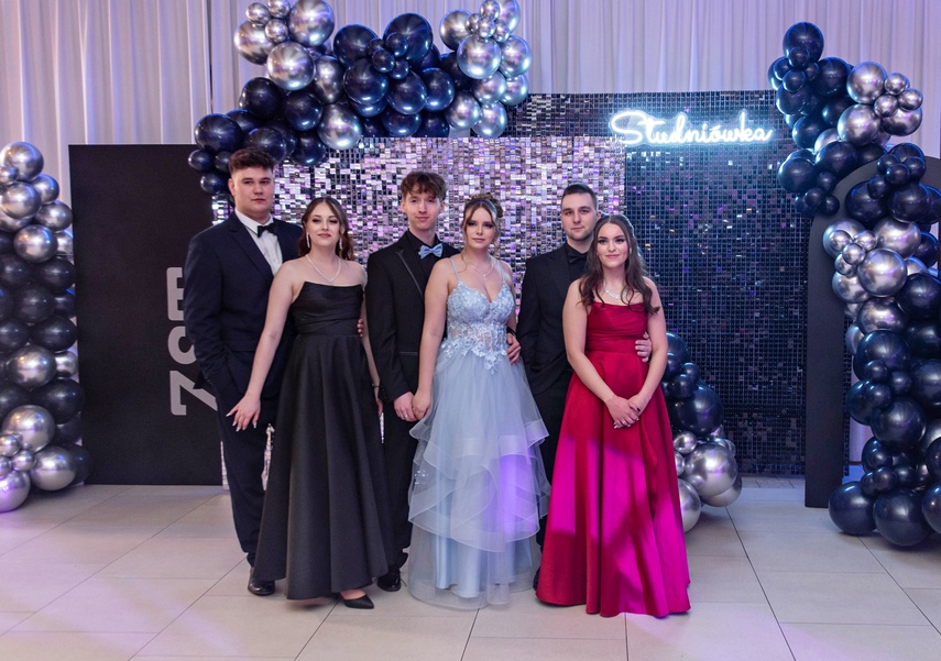 Wspomnienia, które pozostaną. Studniówka ZST zdjęcie nr 342841