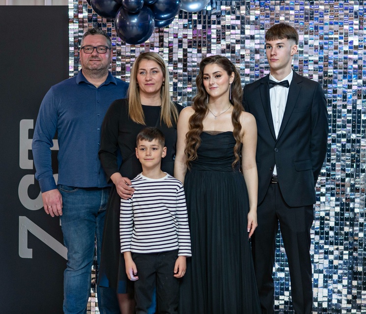 Wspomnienia, które pozostaną. Studniówka ZST zdjęcie nr 342833