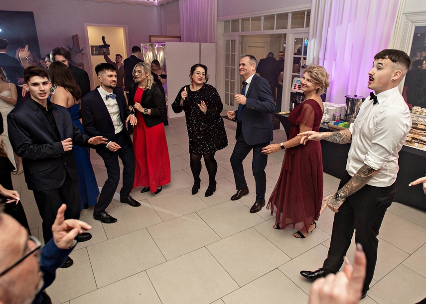 Wspomnienia, które pozostaną. Studniówka ZST zdjęcie nr 342936