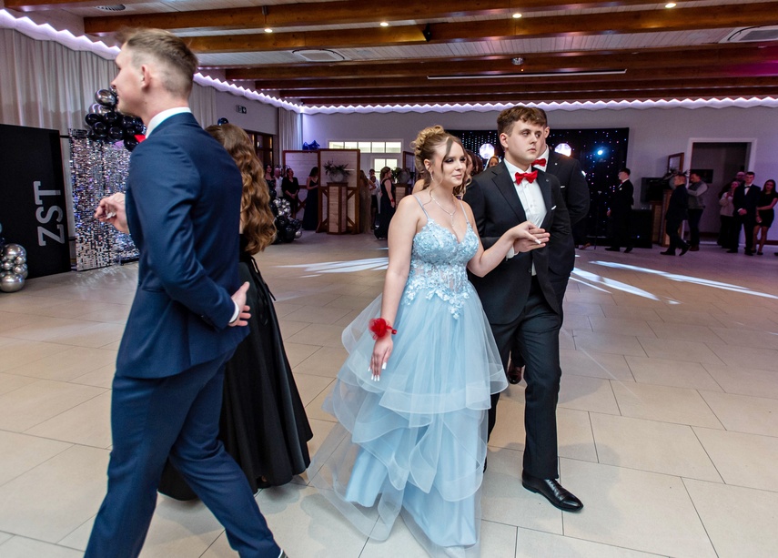 Wspomnienia, które pozostaną. Studniówka ZST zdjęcie nr 342796