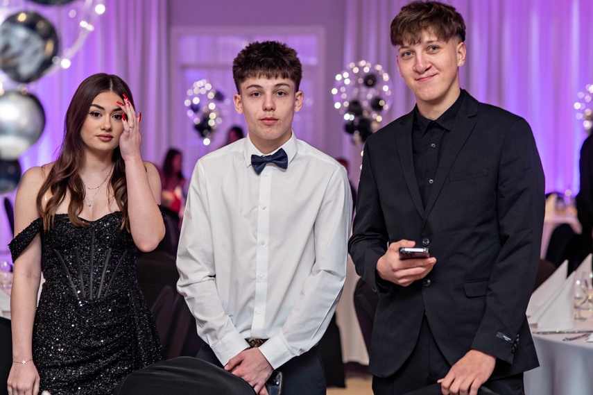 Wspomnienia, które pozostaną. Studniówka ZST zdjęcie nr 342790