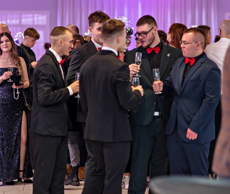 Wspomnienia, które pozostaną. Studniówka ZST zdjęcie nr 342831