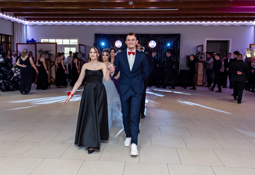 Wspomnienia, które pozostaną. Studniówka ZST zdjęcie nr 342795