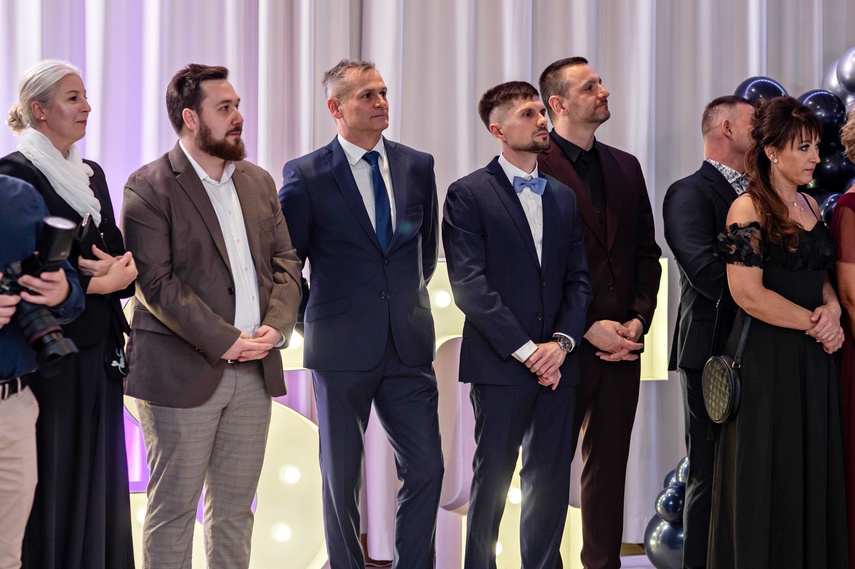 Wspomnienia, które pozostaną. Studniówka ZST zdjęcie nr 342792