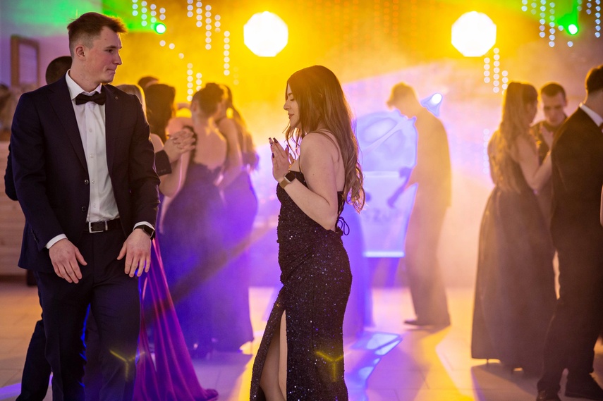 Wspomnienia, które pozostaną. Studniówka ZST zdjęcie nr 342881