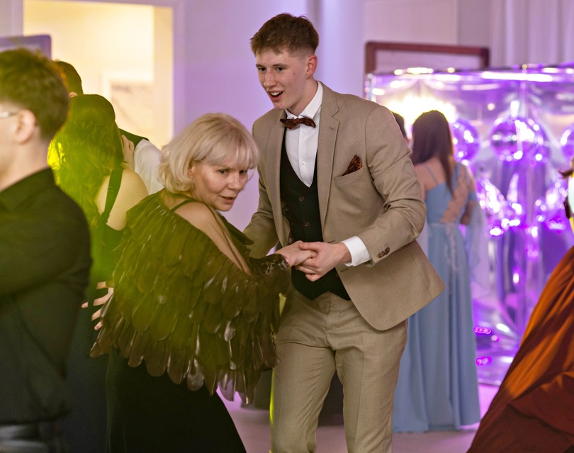 Wyjątkowy wieczór. Studniówka ZSM zdjęcie nr 343075