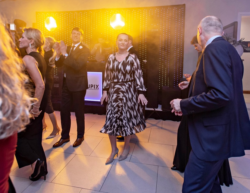 Wyjątkowy wieczór. Studniówka ZSM zdjęcie nr 343097