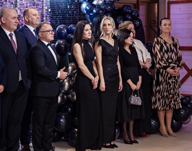 Wyjątkowy wieczór. Studniówka ZSM zdjęcie nr 343023